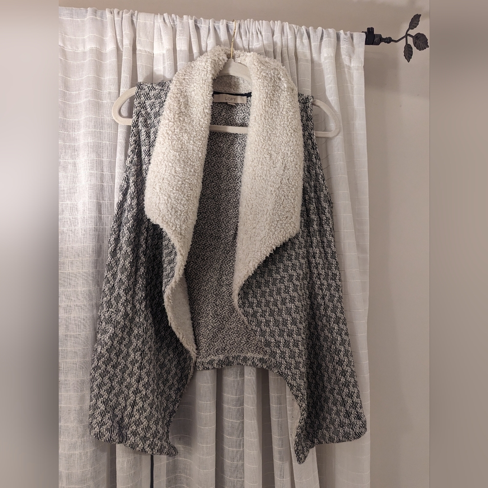 Loft size medium sherpa knitted vest